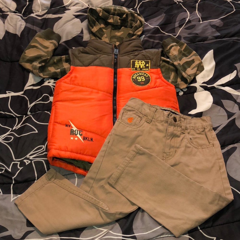 “Rocawear” 3-Piece Set.. Size 3T